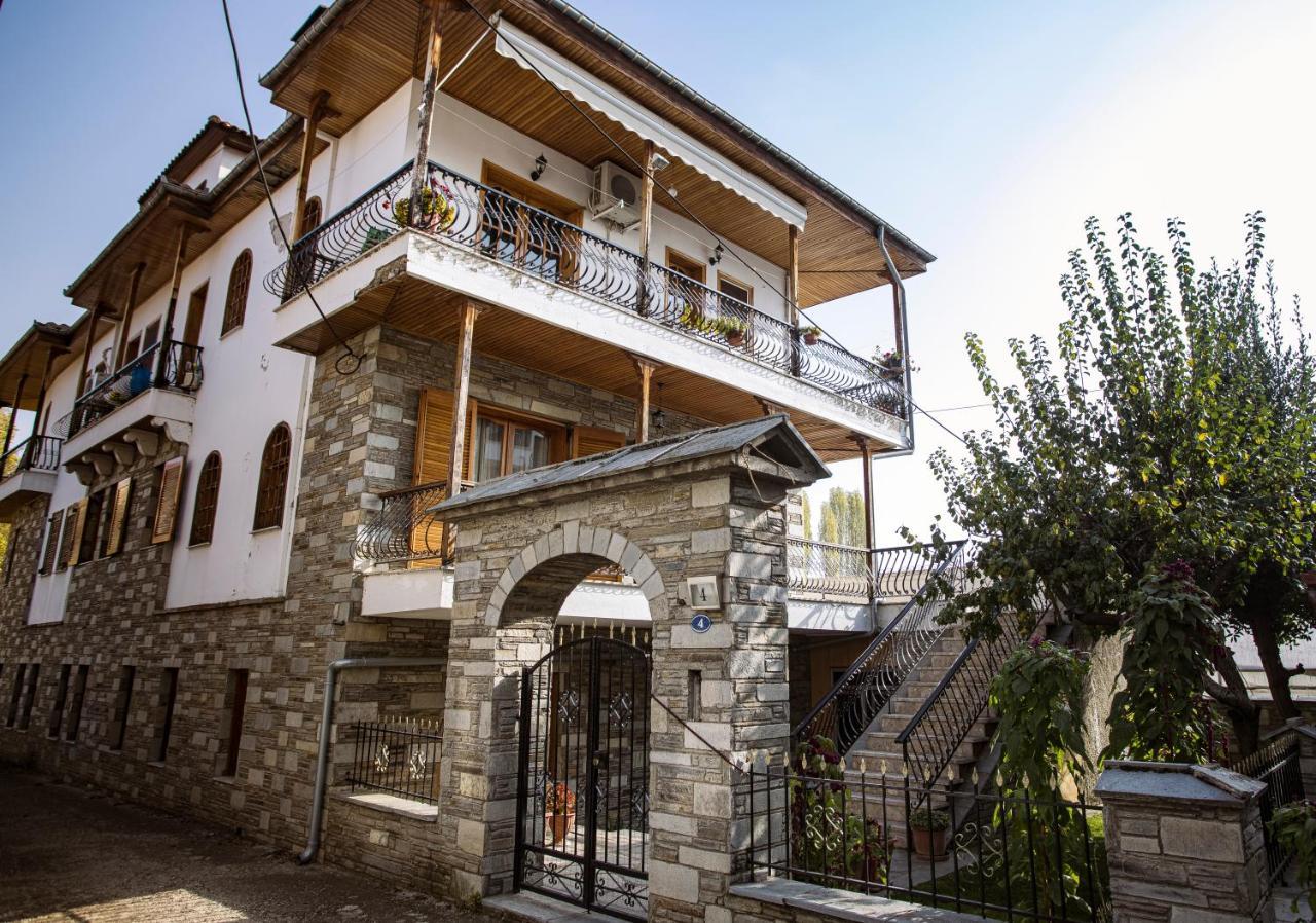 Georgia'S Guesthouse Castória Exterior foto